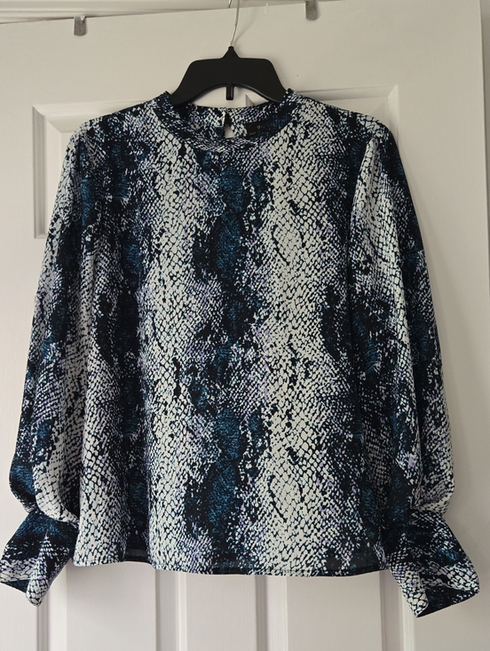 Worthington Tops - WORTHINGTON 🐍 print blouse